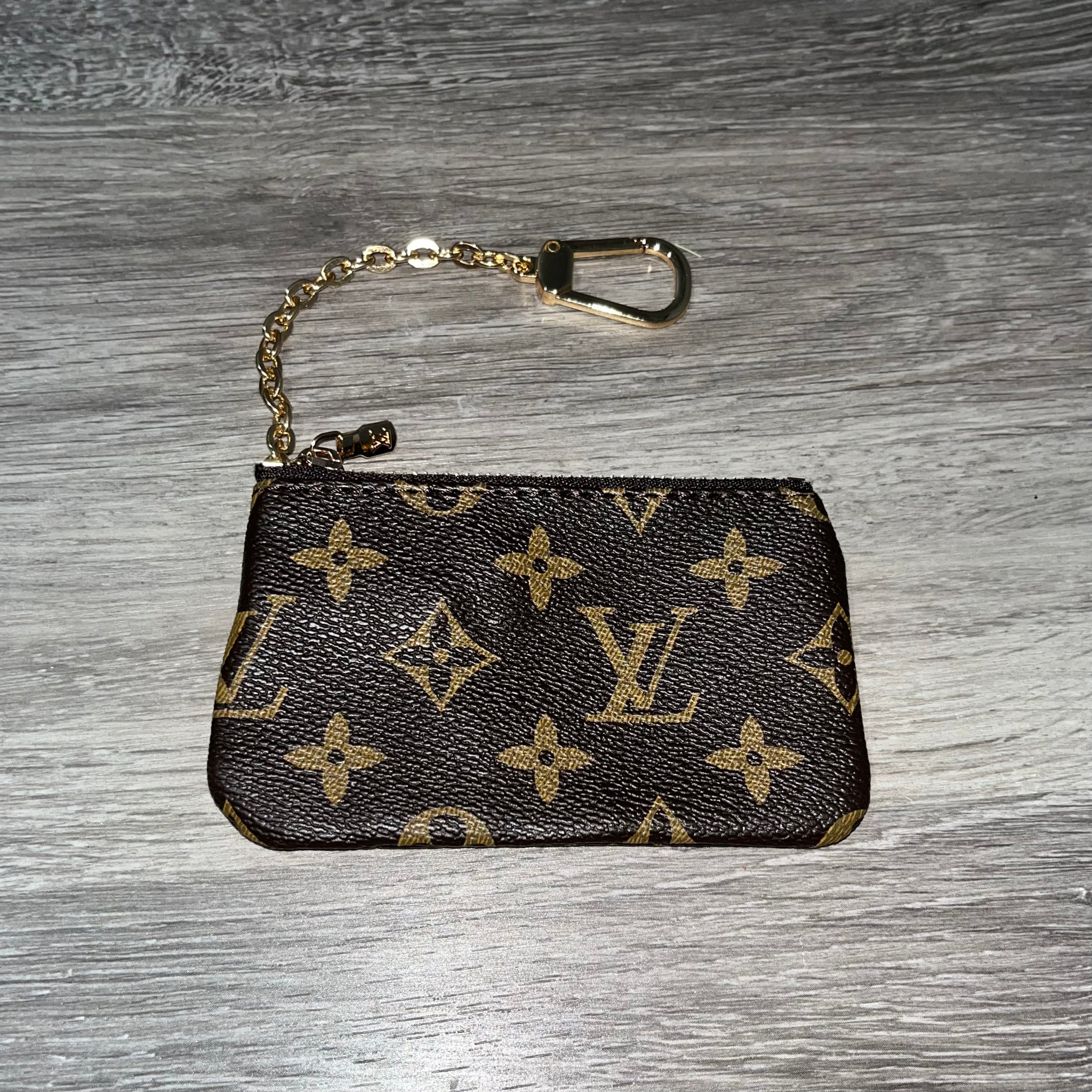 LUX PUP DOUBLE C PURSE W/ CHAIN & PIN